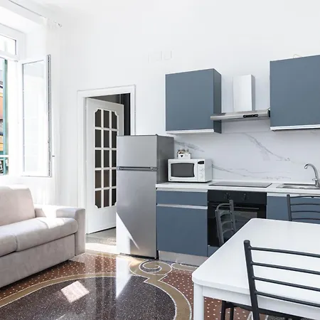 Galia Roomsself Check In H24 * Genoa