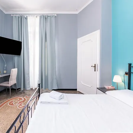 Galia Roomsself Check In H24 Guest house Genoa
