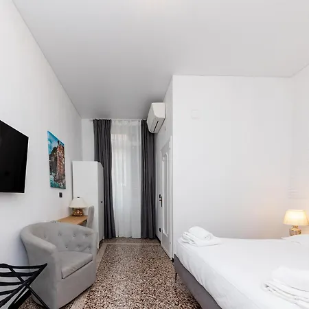 Galia Roomsself Check In H24 *